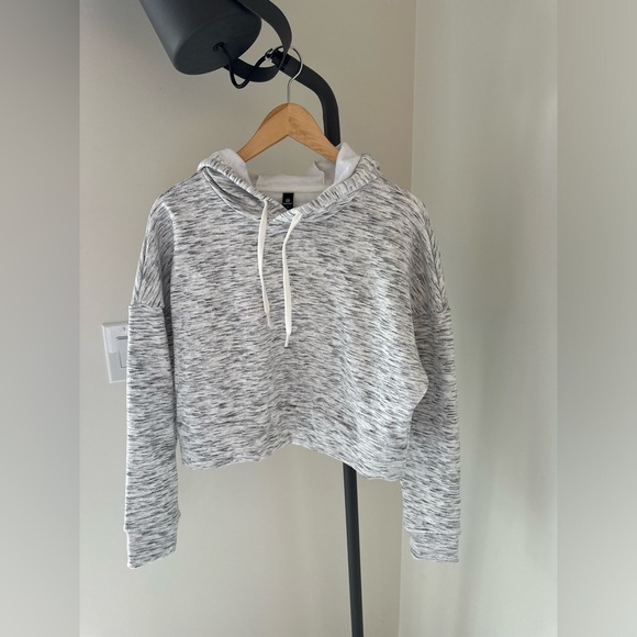 90 Degree Soft Women's Cropped Hoodie Sweater - Picture 1 of 8